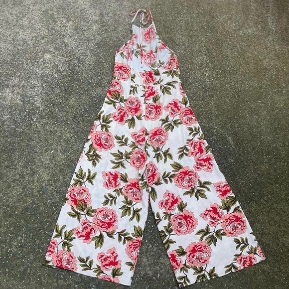 Pink floral romper medium - Picture 5 of 5